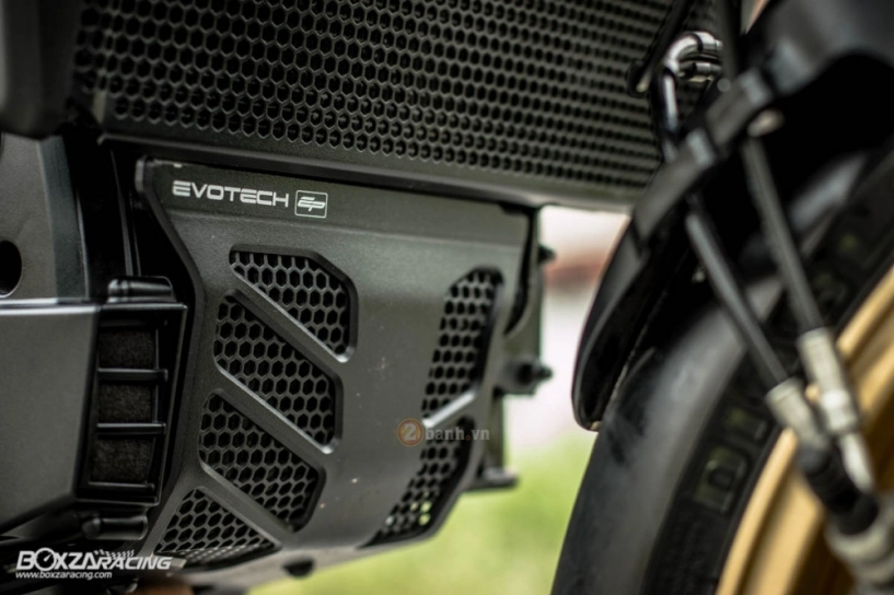 Ducati hypermotard đầy phong cách cùng một vài trang bị hàng hiệu - 8