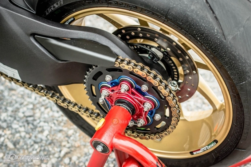 Ducati hypermotard đầy phong cách cùng một vài trang bị hàng hiệu - 14