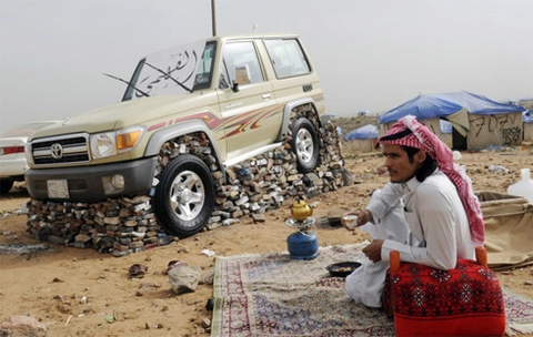  dựng bệ đá cho ôtô ở saudi arabia - 2