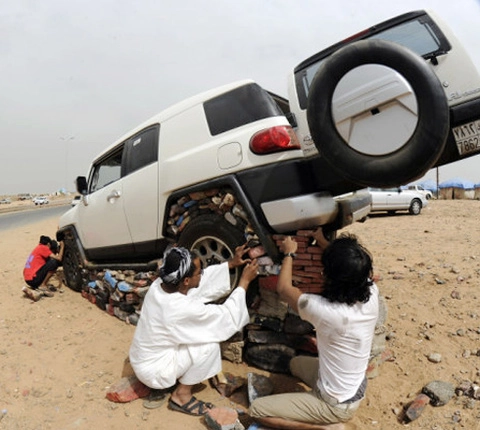  dựng bệ đá cho ôtô ở saudi arabia - 4