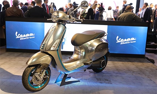  elettrica 2017 - scooter điện đầu tiên của vespa - 3