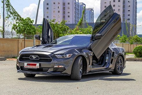  ford mustang độ cửa cắt kéo của dân chơi sài gòn - 1