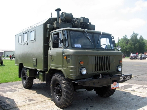  gaz-66 - xe quân sự lột xác thành suv - 1