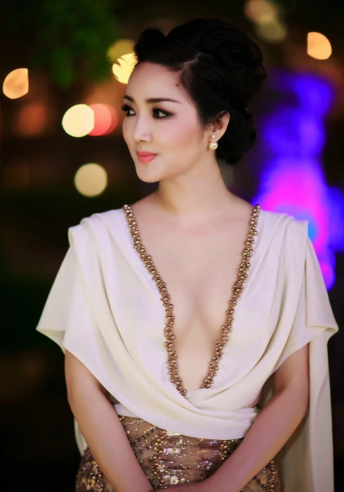 Giáng my hoa hậu chăm khoe vòng 1 nhất nhì showbiz - 5