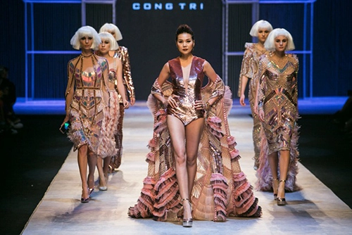 Gọi tên những bà hoàng của sàn catwalk tuần thời trang quốc tế - 1