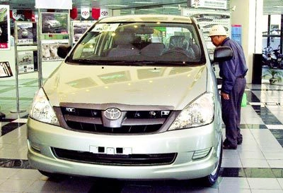  hải quan giật mình về vụ bỏ quên động cơ của toyota - 1