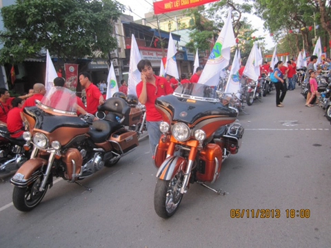  hàng trăm môtô diễu hành lễ hội hoa phượng đỏ - 9