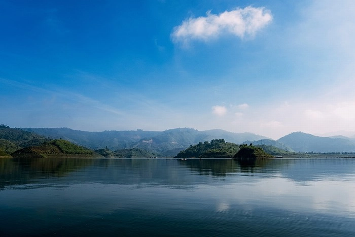 Hồ tà đùng điểm hẹn mới cho dân phượt du lịch bụi - 2