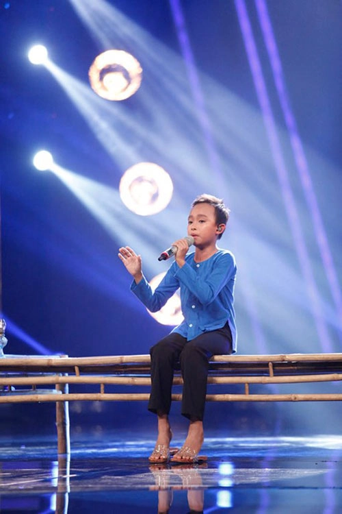 Hồ văn cường áp đảo bình chọn tại vietnam idol kids dù hát nấc - 2