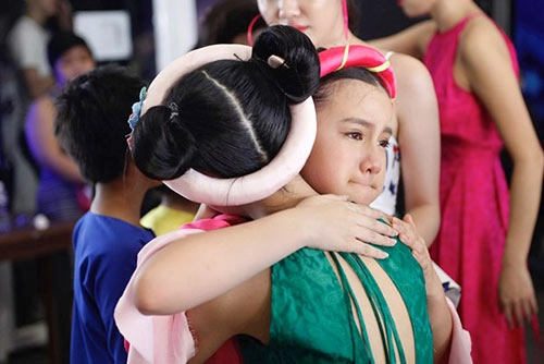 Hồ văn cường áp đảo bình chọn tại vietnam idol kids dù hát nấc - 11