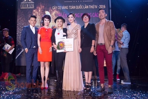Hoa hậu giáng my đẹp lộng lẫy đi chấm thi - 14