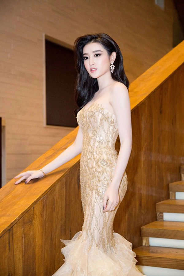 Hoa hậu việt nam 2016 vừa đăng quang tân hoa hậu đã đụng váy của huyền my - 3