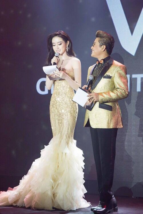 Hoa hậu việt nam 2016 vừa đăng quang tân hoa hậu đã đụng váy của huyền my - 4