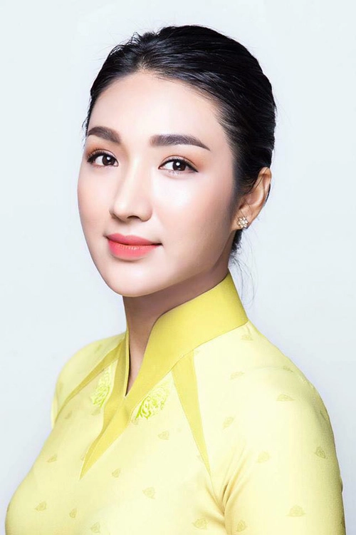 Hoa hậu vn khen chê đồng phục mới của vietnam airlines - 4