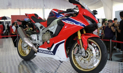  honda cbr1000 rr 2017 trình làng châu á - 1