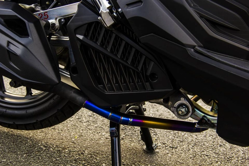 Honda click 125i độ nổi bật với dàn đồ chơi hiệu của biker việt - 11