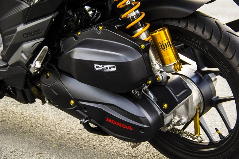 Honda click 125i độ nổi bật với dàn đồ chơi hiệu của biker việt - 12
