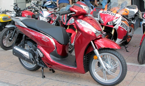  honda sh300i 2015 đầu tiên về việt nam - 1