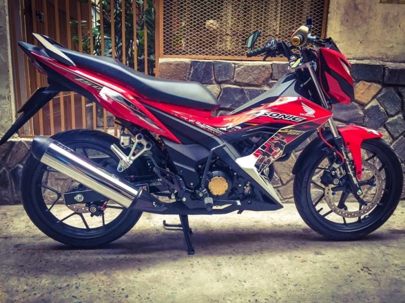 Honda sonic 150 đầy ấn tượng qua các phụ kiện đồ chơi hàng hiệu - 1