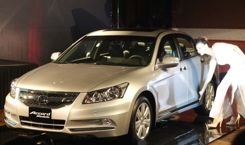  honda việt nam trình làng accord - 1