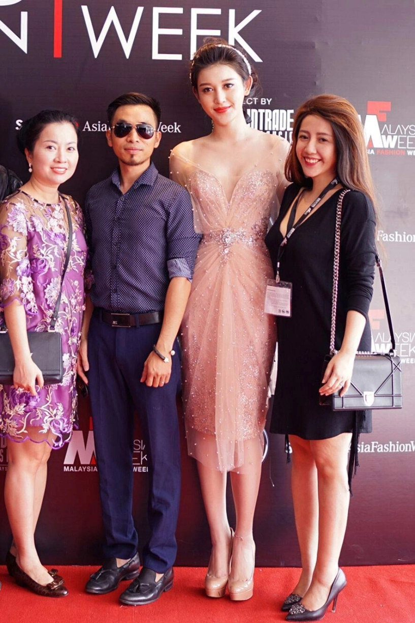 Huyền my đẹp tựa nữ thần khi làm vedette tại tuần lễ thời trang malaysia - 2
