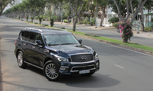  infiniti qx80 gã khổng lồ trong đô thị - 1