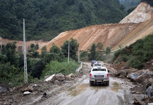  isuzu d-max 2015 - trèo đèo bền bỉ - 3