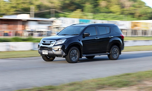  isuzu mu-x - tân binh suv cho khách việt - 1