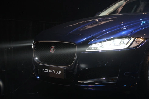  jaguar xf mới ra mắt thị trường việt nam - 2