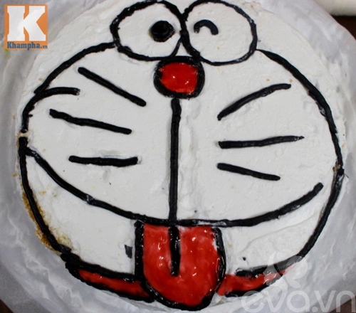 Làm bánh kem hình chú mèo doremon cho bé - 6