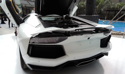  lamborghini aventador chính hãng đến tay đại gia việt nam - 2