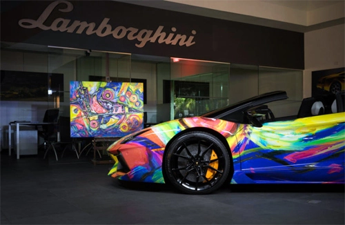  lamborghini aventador mui trần vẽ 7 sắc cầu vồng - 3