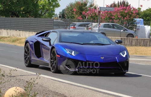  lamborghini aventador sv roadster lộ diện - 1