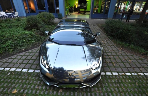  lamborghini huracan bọc crôm sáng bóng - 1