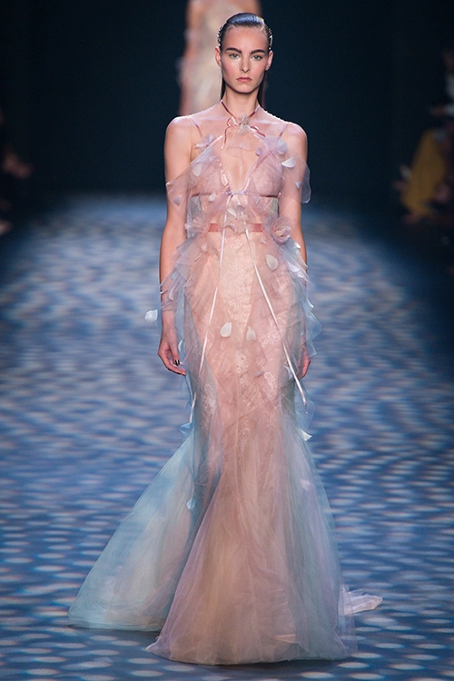 Marchesa giới thiệu bst ngọt ngào nhất new york fashion week - 1