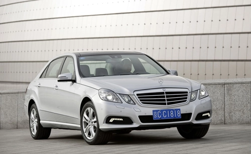  mercedes chịu phạt 56 triệu usd vì bán xe đắt ở trung quốc - 1