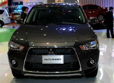  mitsubishi outlander - chiếc suv dữ dằn - 1