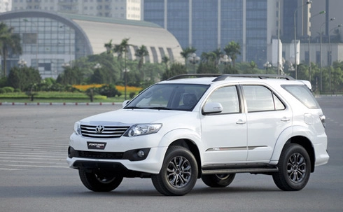  mitsubishi pajero sport - cuộc chiến với toyota fortuner - 2