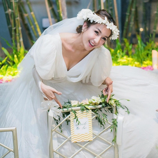 Mỹ nhân đẹp nhất nhì thái lan gây xôn xao khi diện 6 bộ váy trong ngày cưới - 12