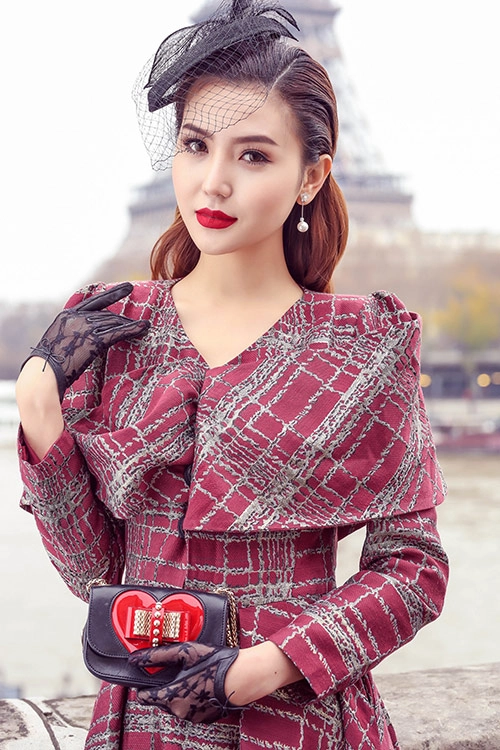 Ngọc duyên đẹp không tì vết khi dạo chơi trên đường phố paris - 3