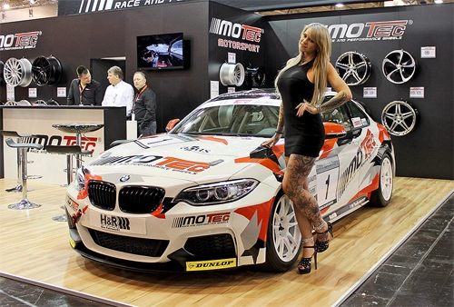  người đẹp và xế độ ở essen motor show 2015 - 11