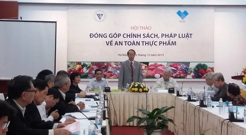 Người sản xuất thực phẩm bẩn sẽ bị nhiễm độc đầu tiên - 1