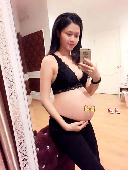 Nhan sắc thay đổi của sao việt khi mang thai sinh con - 18