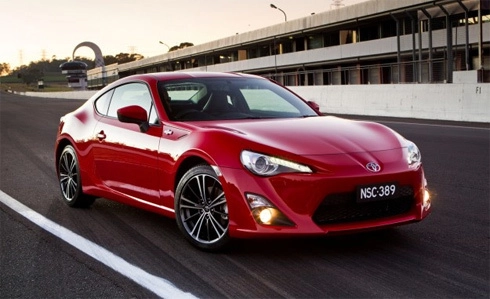  nissan muốn cạnh tranh với toyota 86 - 3