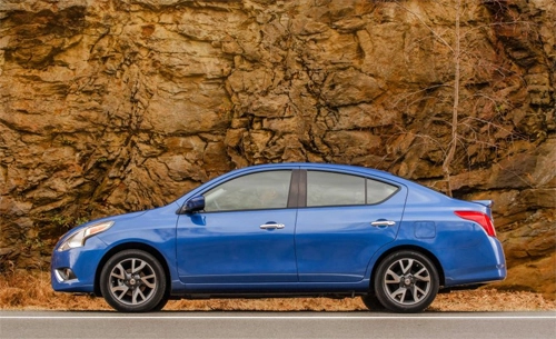  nissan versa 2017 - 2