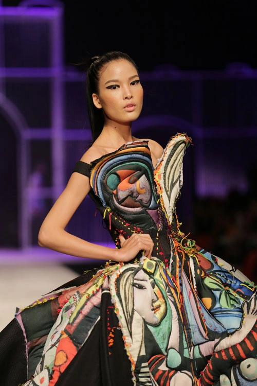 Quán quân project runway 2015 ấn tượng với thiết kế viễn tưởng tại vifw 2016 - 4