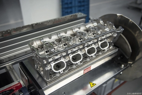  quy trình sản xuất siêu xe tiết kiệm porsche 918 spyder - 3
