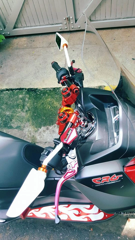 Super scooter honda pcx với loạt đồ chơi nổi bật - 4