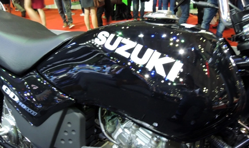 suzuki tung thêm mẫu xe côn tay giá rẻ vào thị trường việt nam - 12