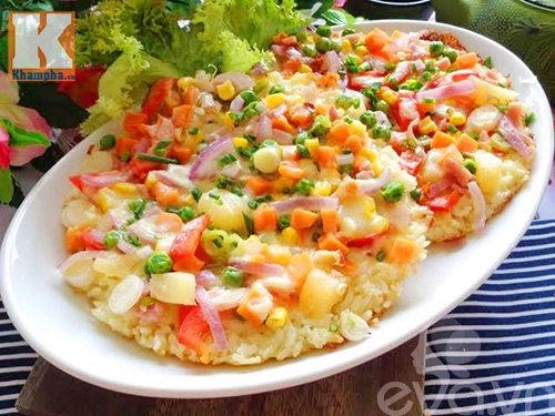 Tận dụng cơm nguội thừa làm bánh pizza cơm cháy - 9